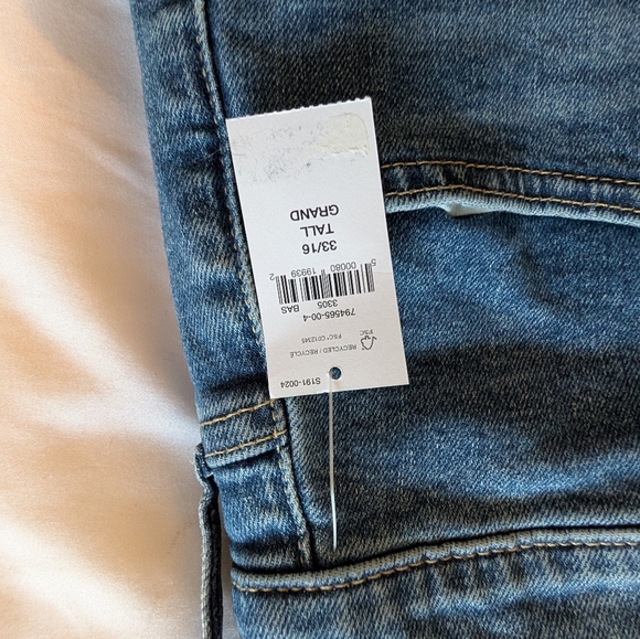 GAP High Rise kick Fit Size 33 / 16 Tall NWT - Picture 3 of 8